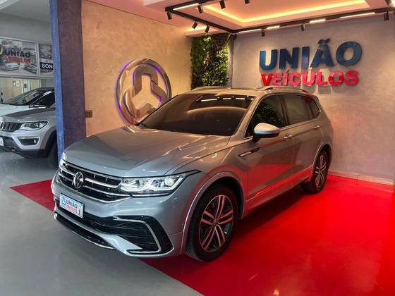 VOLKSWAGEN TIGUAN 2.0 300 TSI GASOLINA ALLSPACE R-LINE AUTOMÁTICO VOLKSWAGEN TIGUAN 2.0 300 TSI GASOLINA ALLSPACE R-LINE AUTOMÁTICO